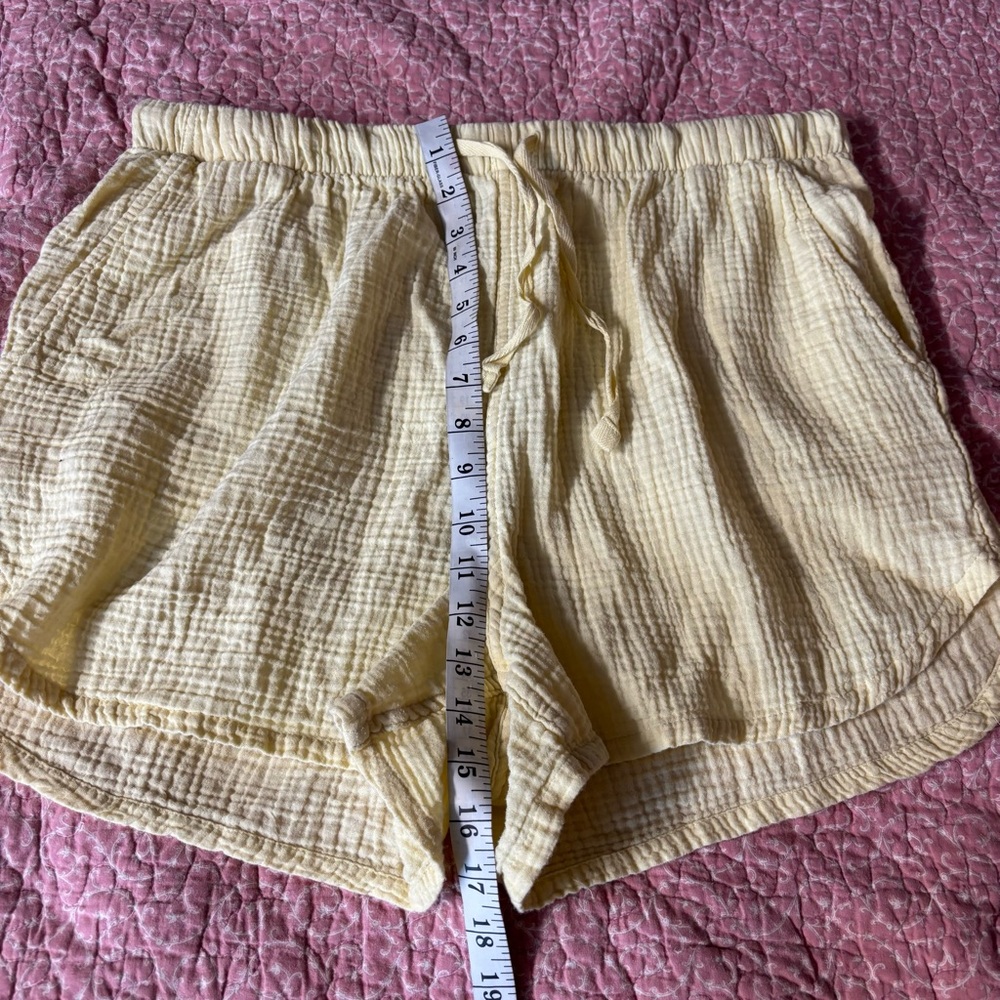 Drawstring Shorts - Picture 4 of 5